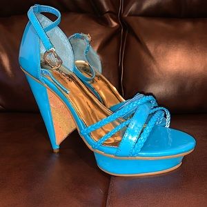 Super cute blue heels! Normal wear, but still in great condition.